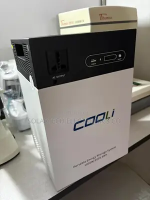 Genuine Cooli Portable Solar Power Station 1000W Output 3000+ Cycles