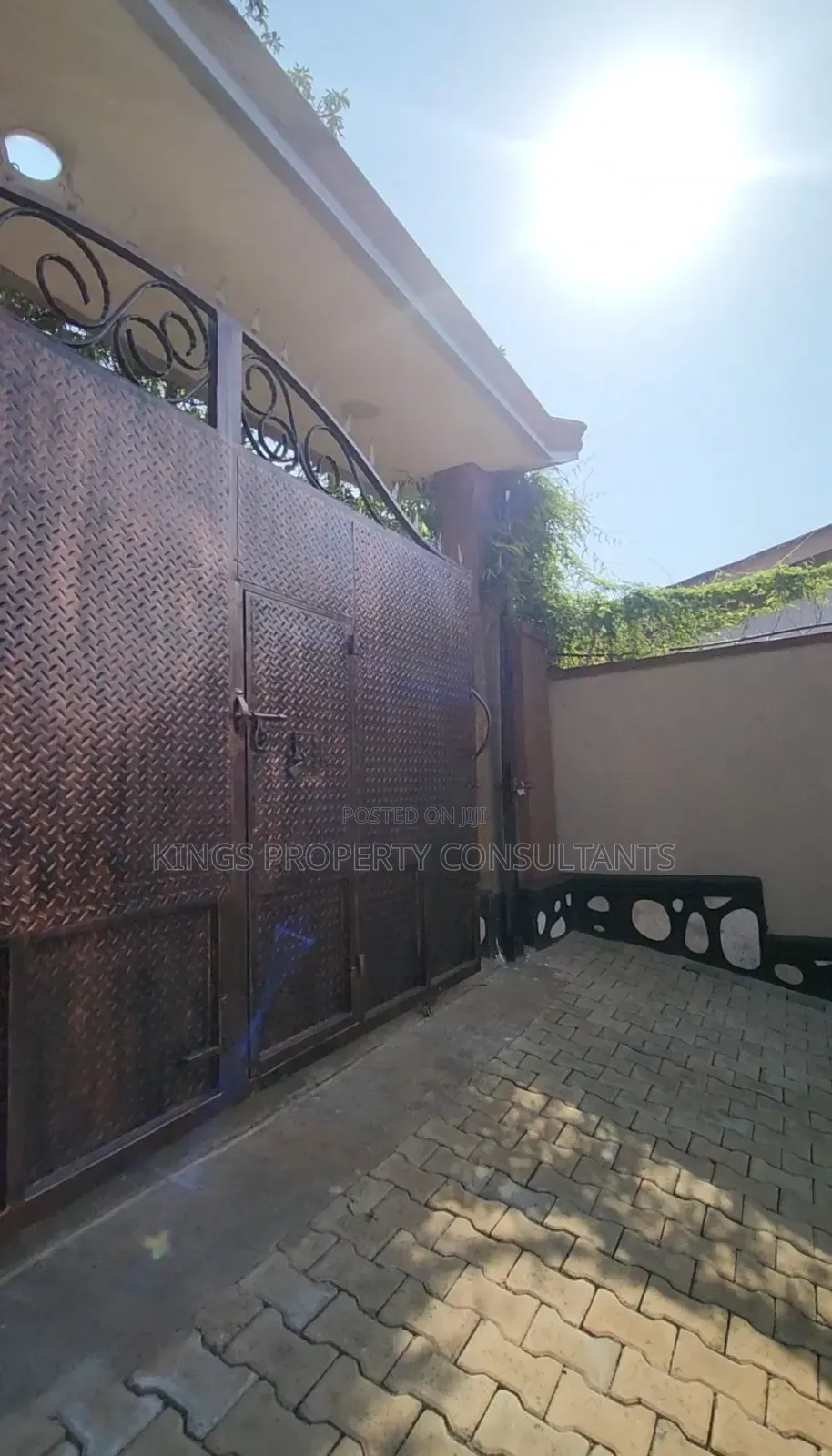 Furnished 4bdrm Mansion in Nansana Estate, Nabweru for sale