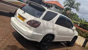 Toyota Harrier 2.2 16V 1998 White