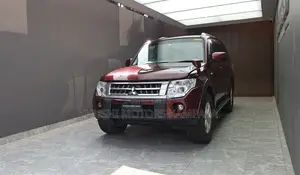 Mitsubishi Pajero 2011 Red