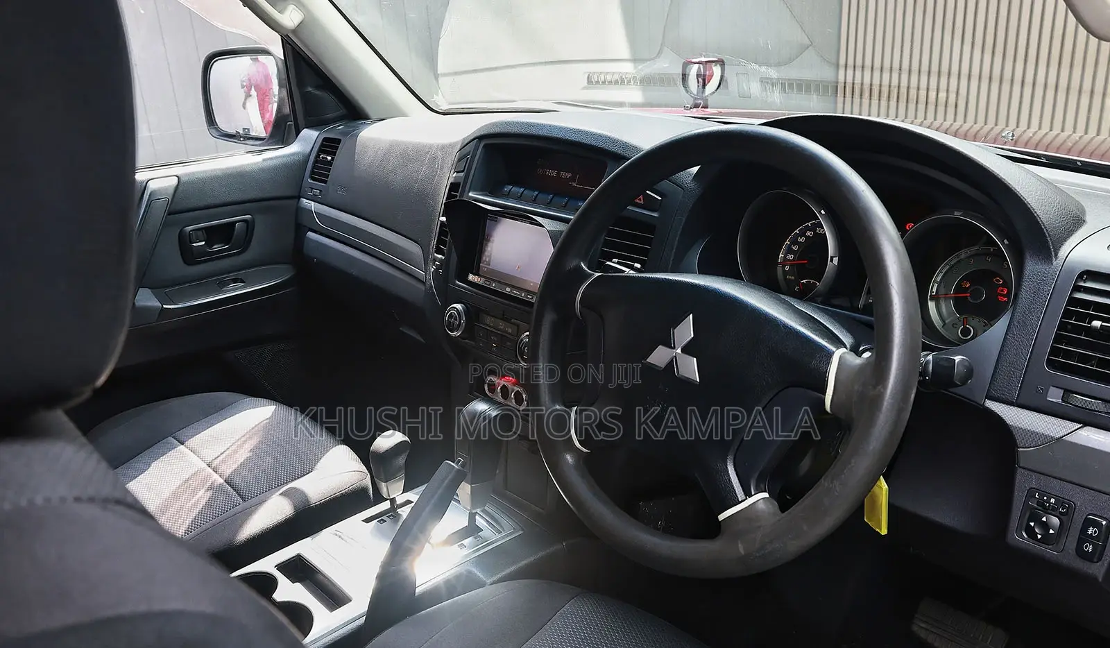 Mitsubishi Pajero 2011 Red