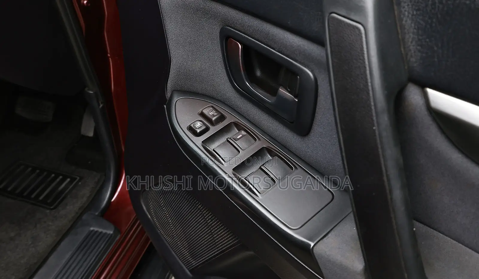 Mitsubishi Pajero 2011 Red
