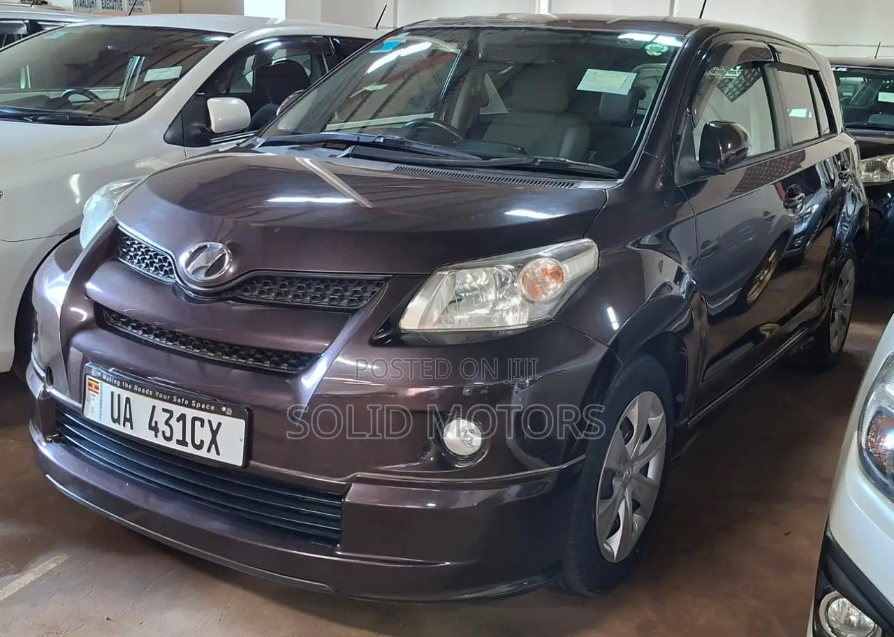 Toyota IST 2011 Black