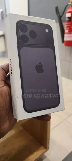 New Apple iPhone 17 Pro Max 256 GB Black