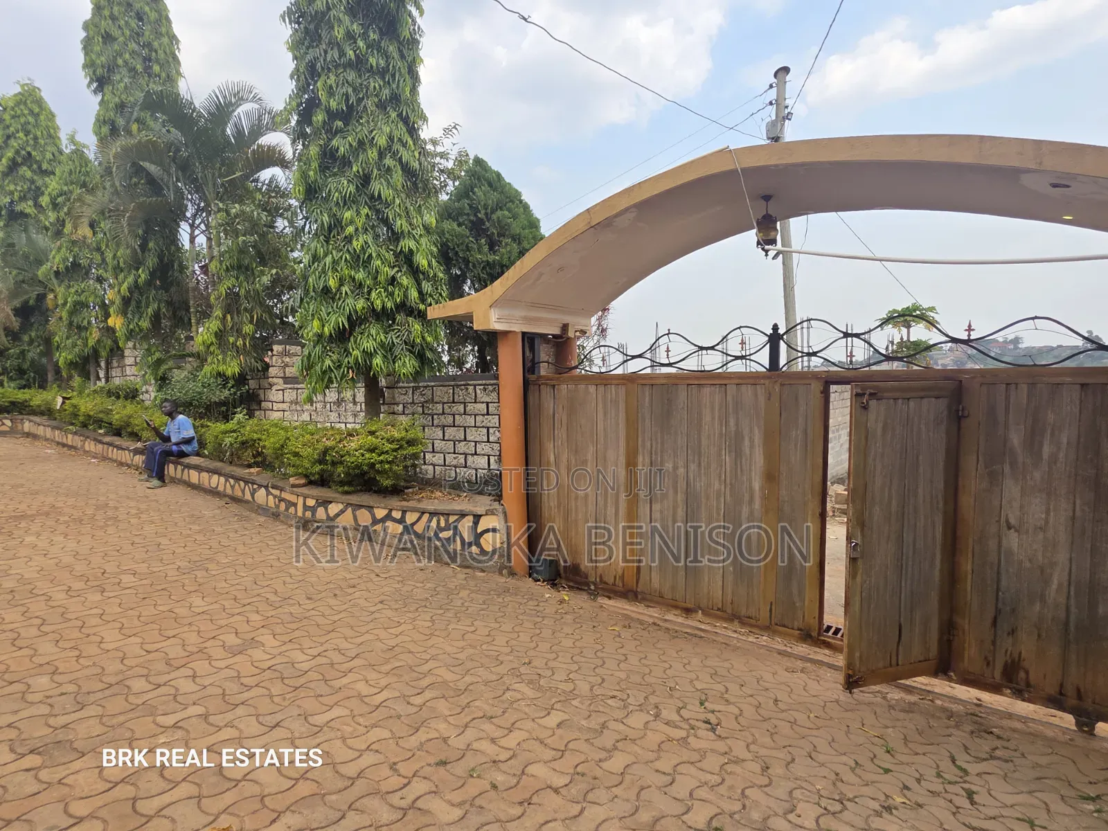 Furnished 6bdrm Villa in Bulenga, Central Division for sale