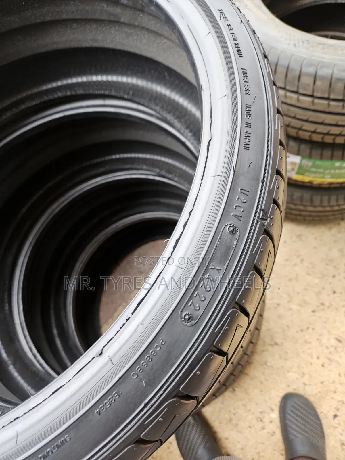 215 35 R19 Dunlop One of the Strongest Types in Low Profile Tires.