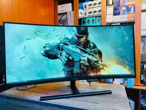 Brand New Huawei Curved Monitors Make Mosquitoes Respect Your Room