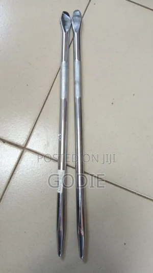 Heavy-Duty Tyre Levers Used for Fitting, Removing Car Tires Onto Rims