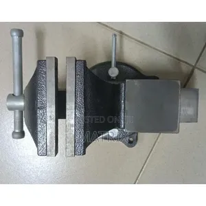 Bench Vise 6 Inch /150mm With a Swivel Base and an Anvil.