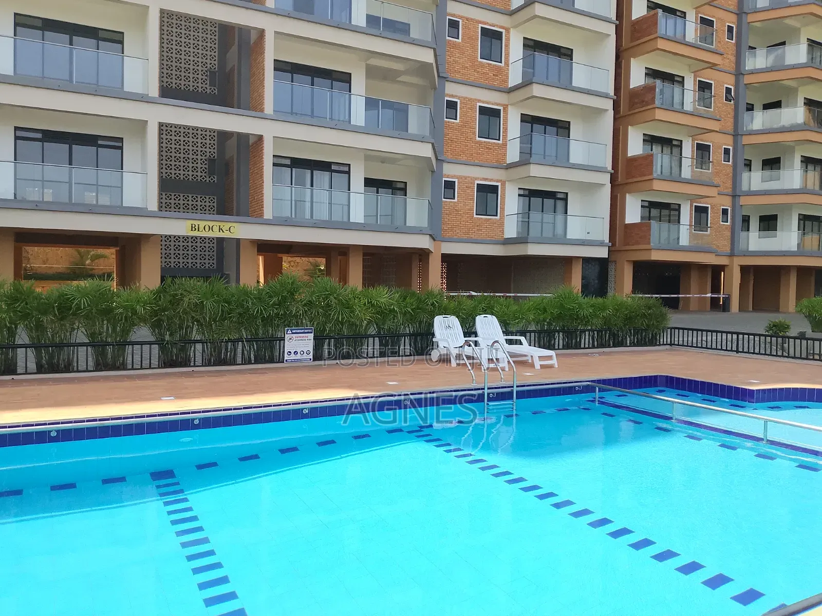 1bdrm Apartment in Ssabagabo-Makindye for sale