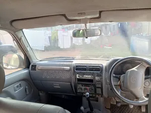 Toyota Land Cruiser Prado 2001 White