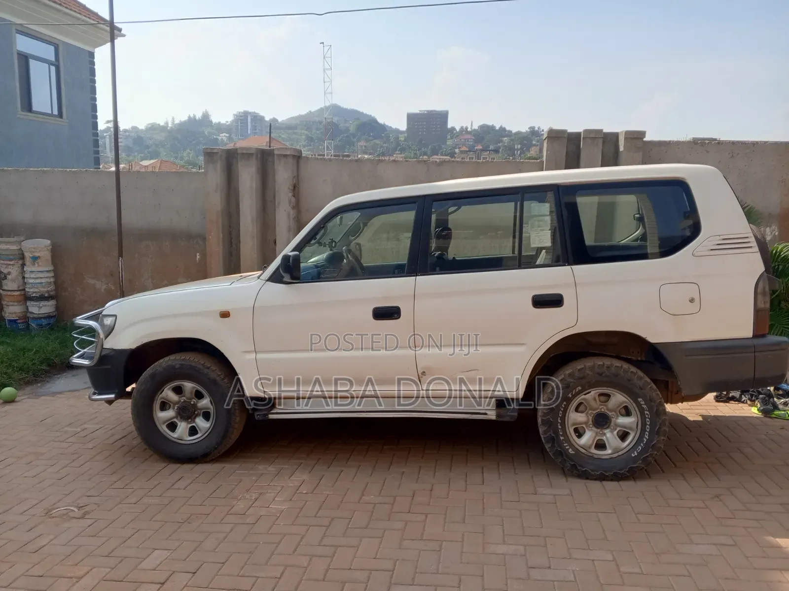 Toyota Land Cruiser Prado 2001 White