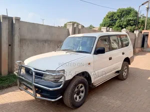 Toyota Land Cruiser Prado 2001 White