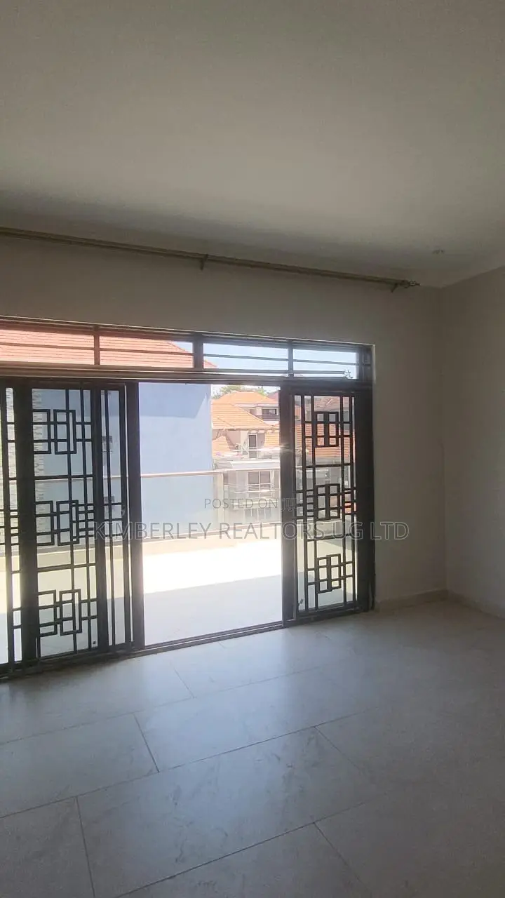 8bdrm Mansion in Central Division for sale
