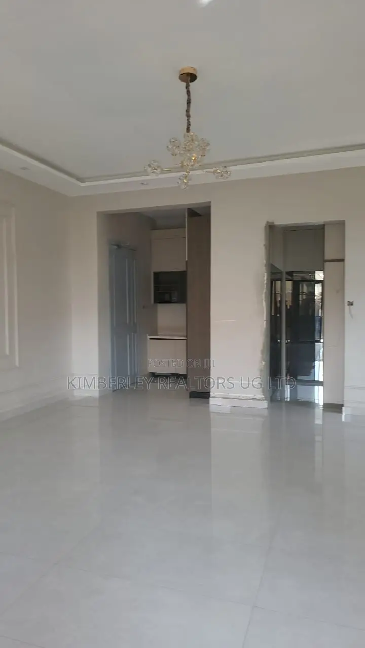 7bdrm Mansion in Central Division for sale