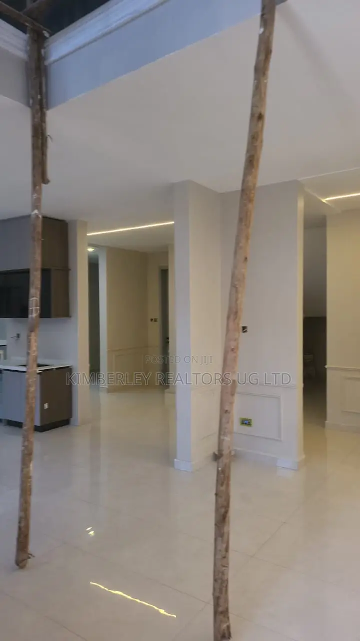 7bdrm Mansion in Central Division for sale