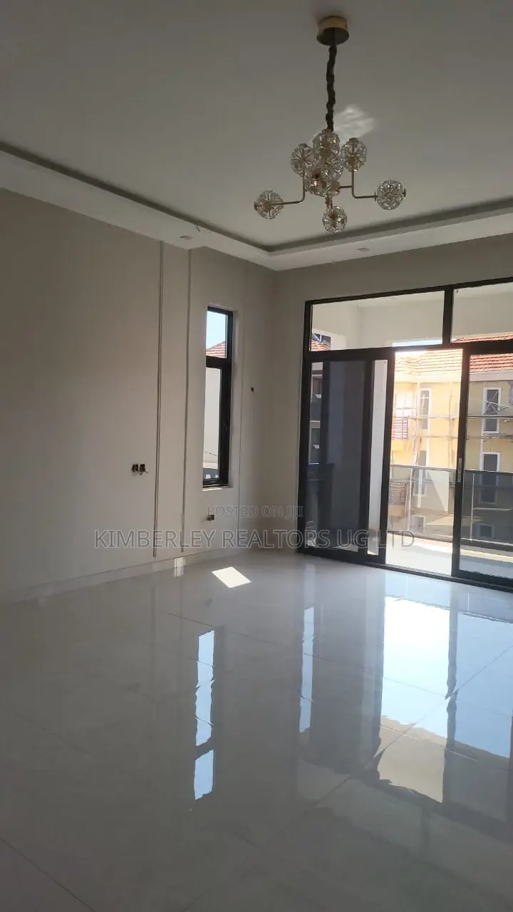 7bdrm Mansion in Central Division for sale