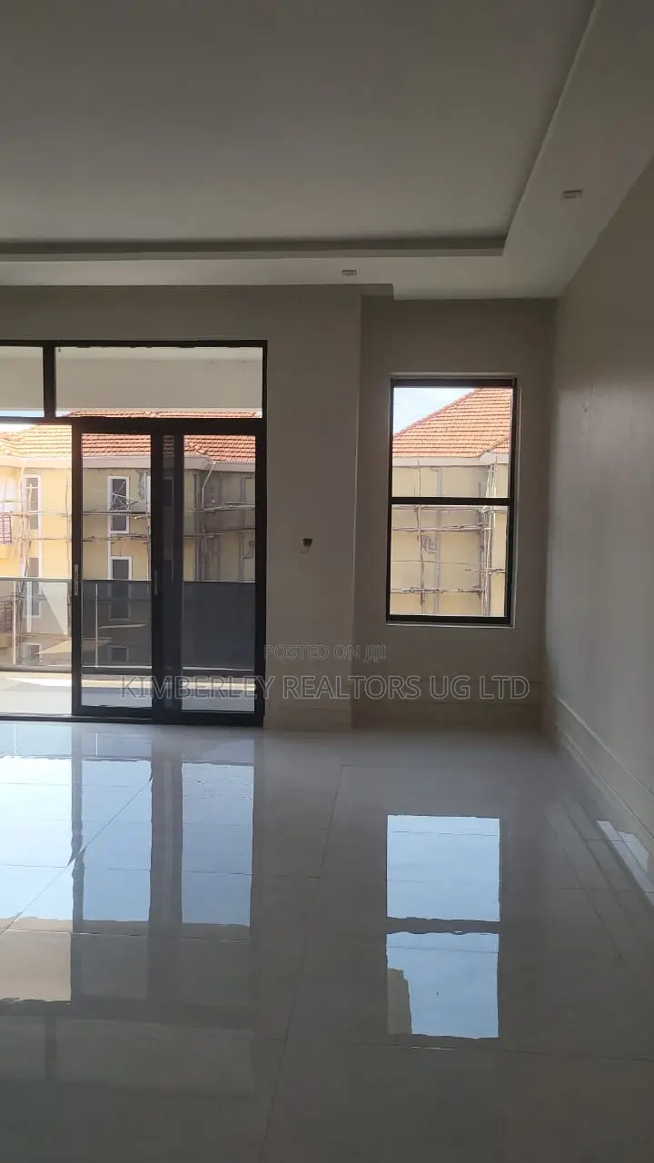 7bdrm Mansion in Central Division for sale