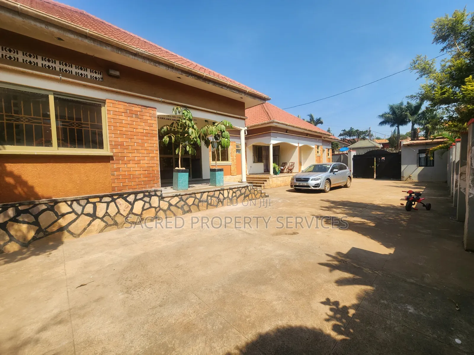 3bdrm Bungalow in Mulawa, Kira for rent
