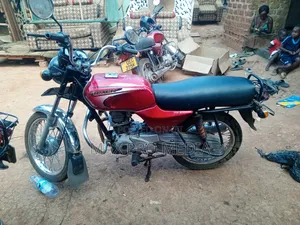Bajaj Boxer 100 2017 Red