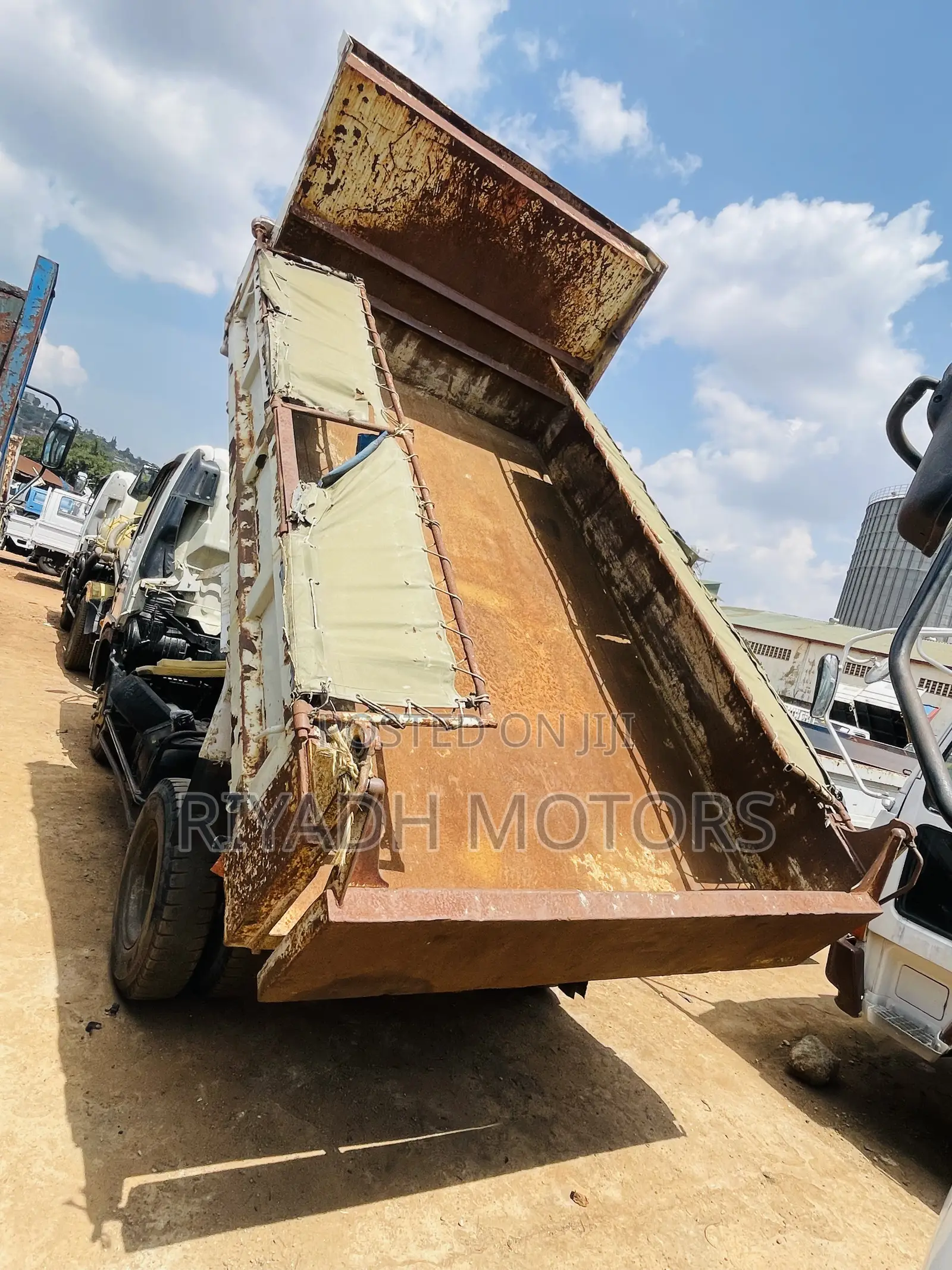 Hino Dumper J08C Engine