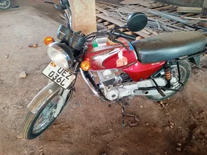 Bajaj Boxer 100 2019 Red