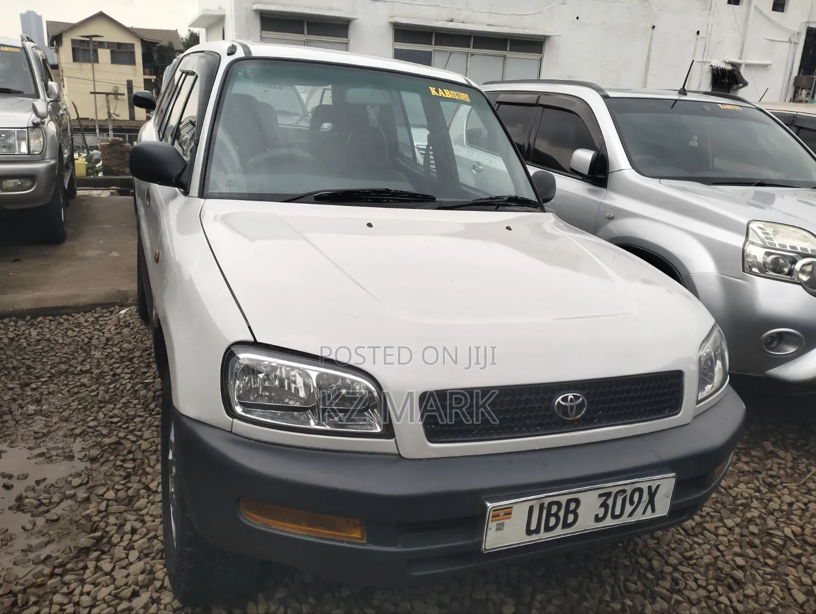 Toyota RAV4 2002 White