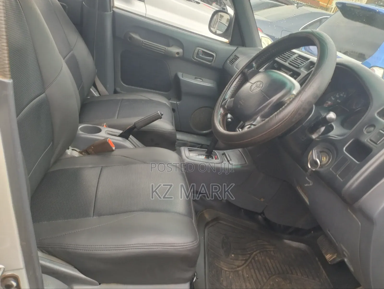 Toyota RAV4 2002 White