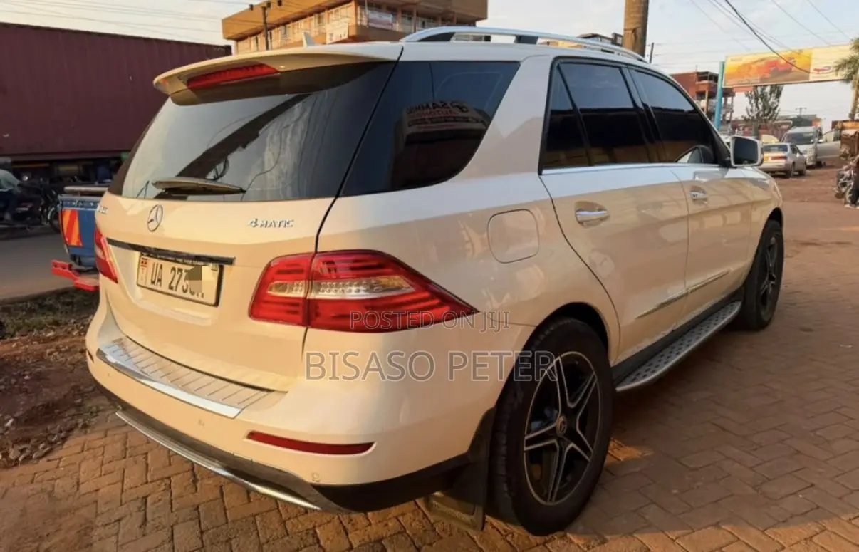 Mercedes-Benz M Class ML350 4MATIC 4dr SUV AWD (3.5L 6cyl 7A) 2014