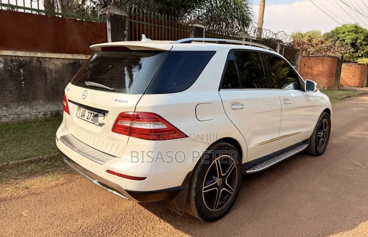 Mercedes-Benz M Class ML350 4MATIC 4dr SUV AWD (3.5L 6cyl 7A) 2014