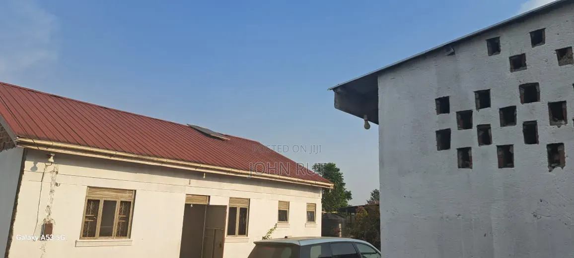 2bdrm House in Kakiri for sale