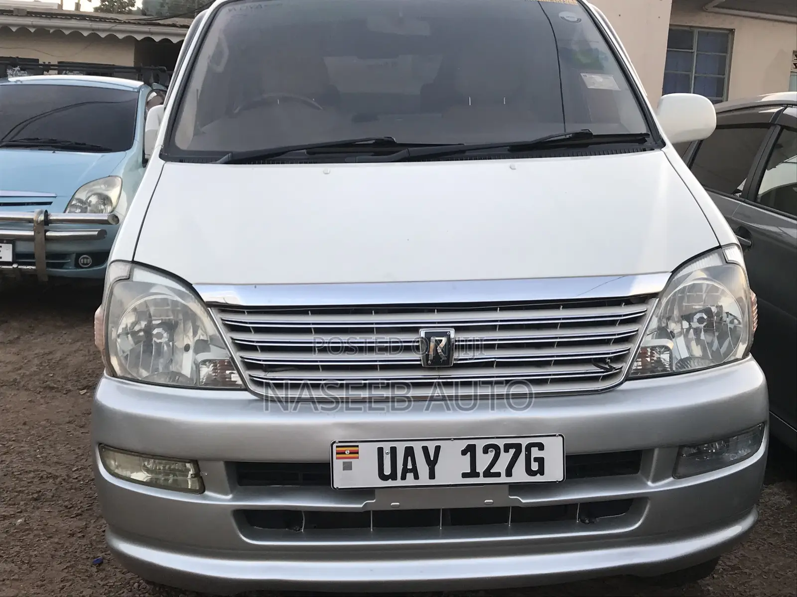 Toyota Regius 1998 Silver