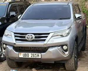 Toyota Fortuner 2.8 D AWD 2019 Silver