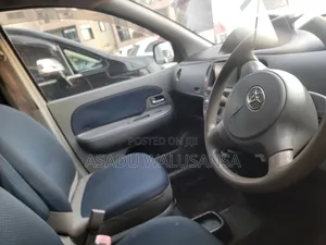 Toyota Sienta 2008 Silver