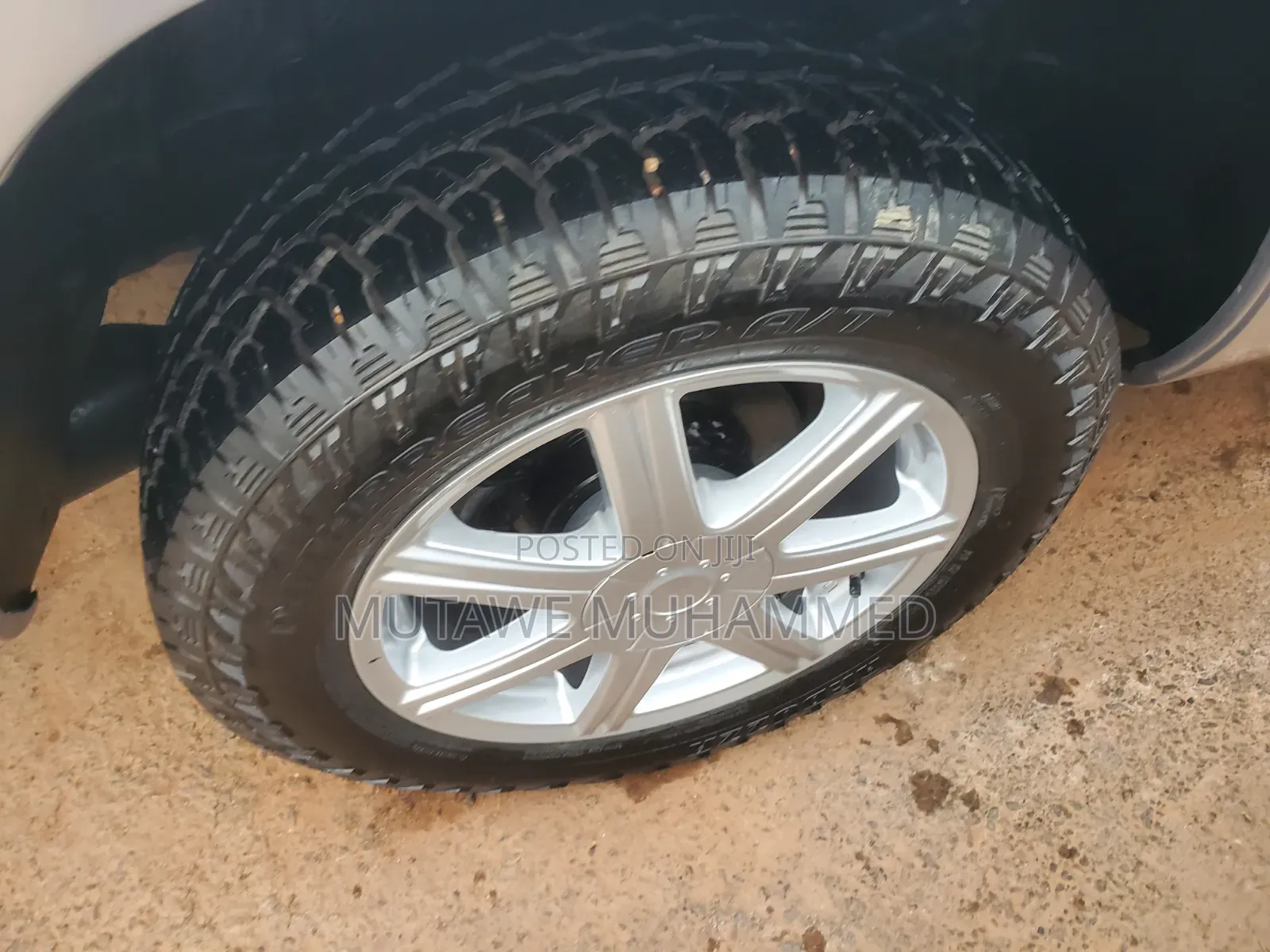 Toyota Vanguard 2010 Silver