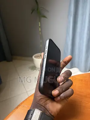Apple iPhone 16 256 GB Blue