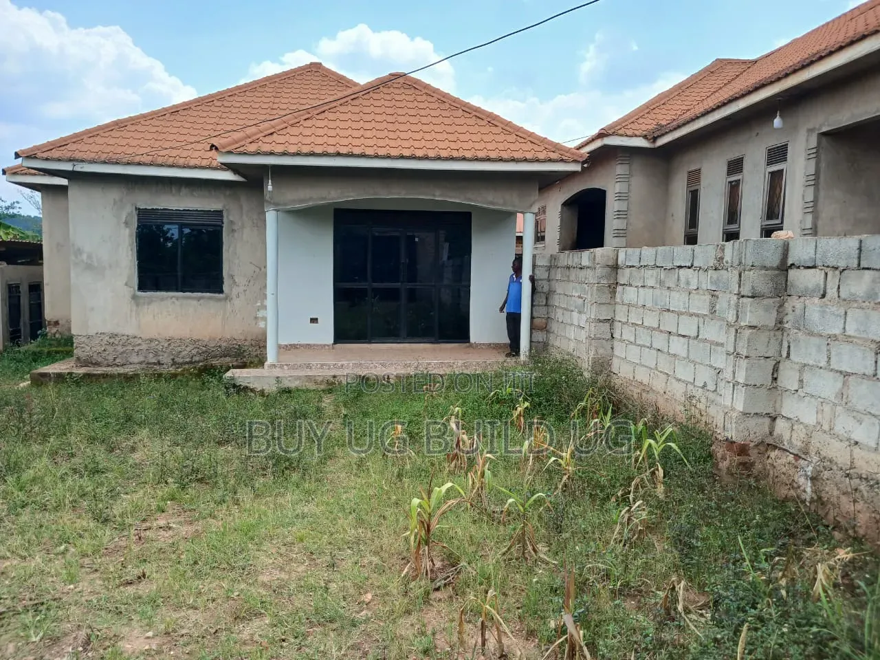 2bdrm Bungalow in Gayaza - Buwagga, Division B for sale