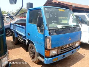 Mitsubishi Canter 1987 Blue