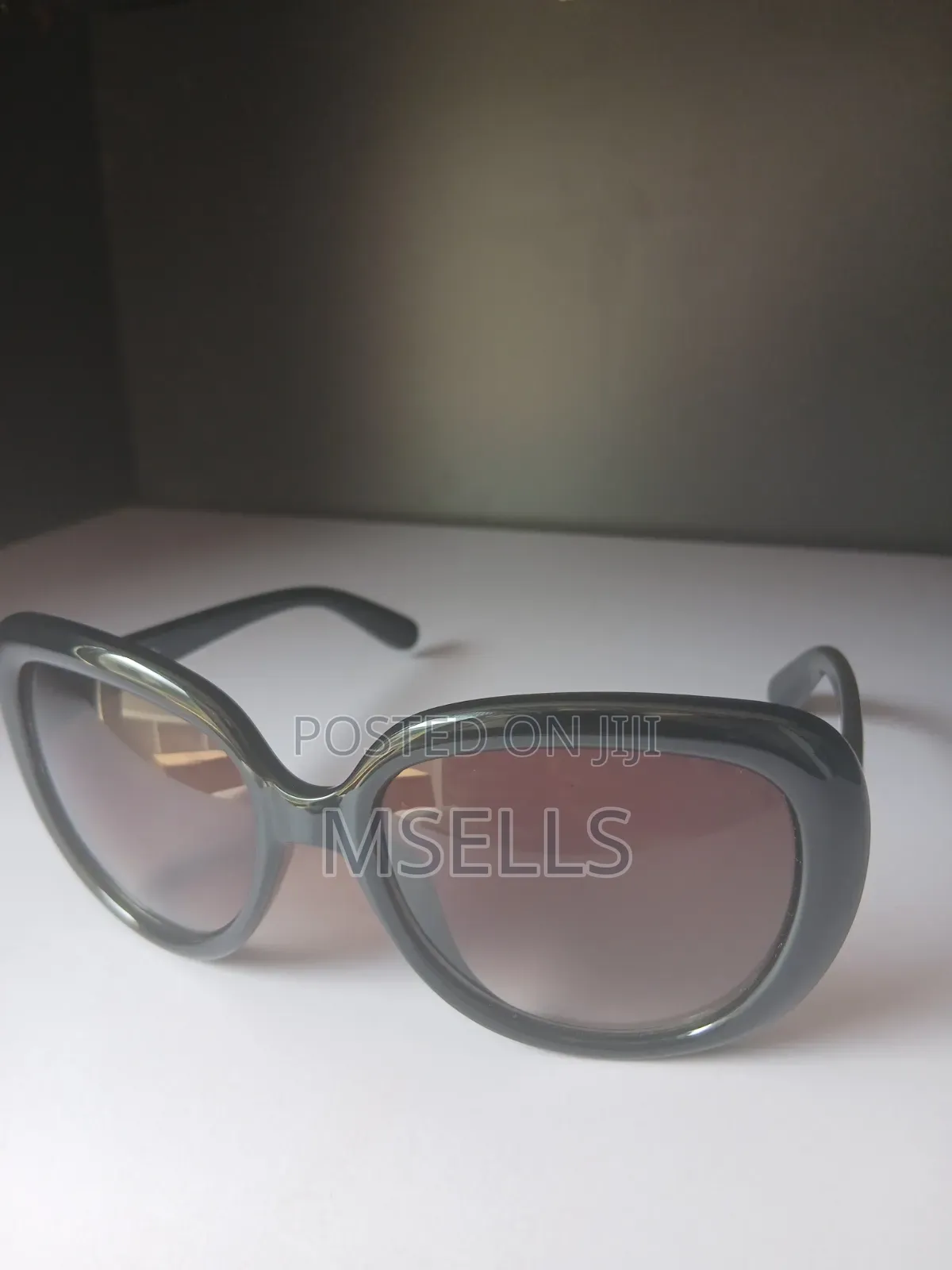 Round Geometric Sunglasses (Black)