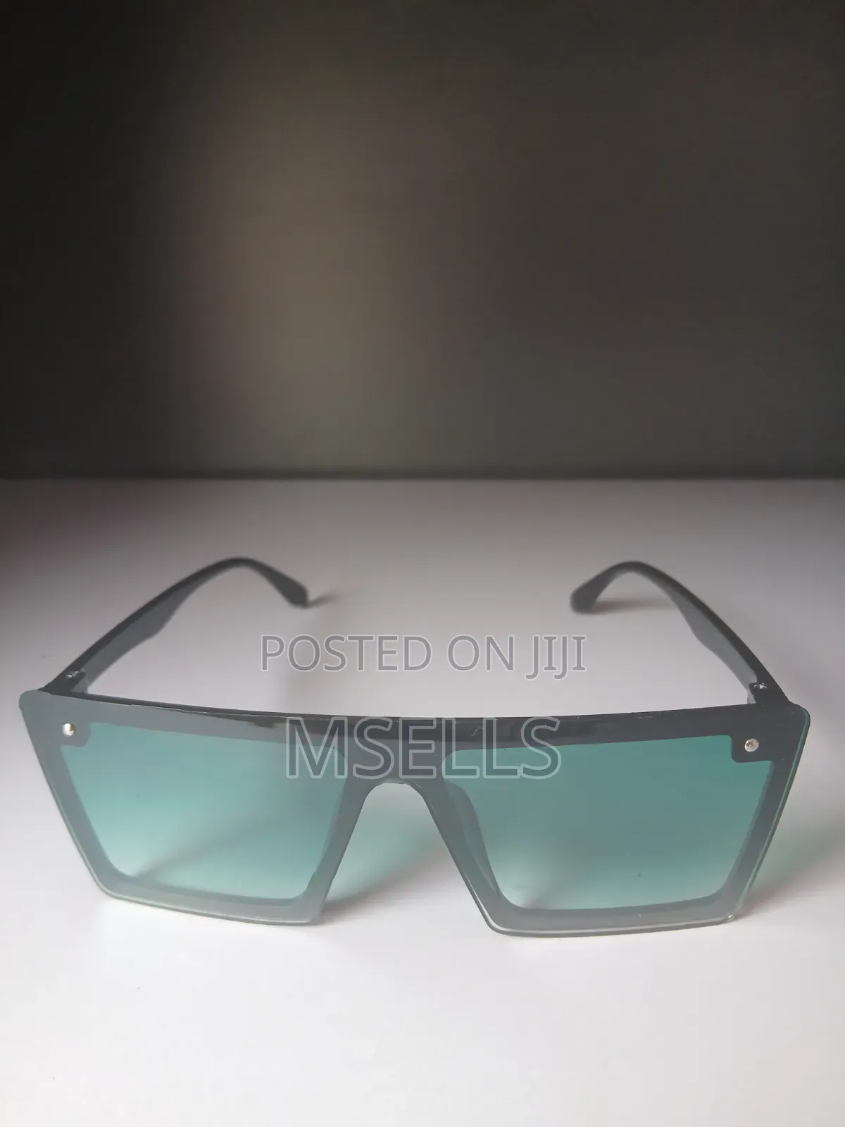 Flat Top Sunglasses (Green)