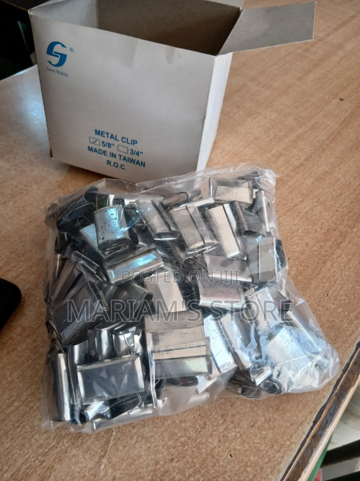 5/8" Metal Clips Designed for Securing Packaging Strapping.