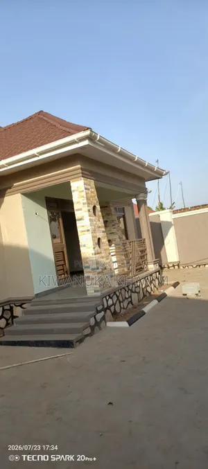 Furnished 3bdrm Bungalow in Kiwanuka Kharim, Wakiso / Wakiso for sale