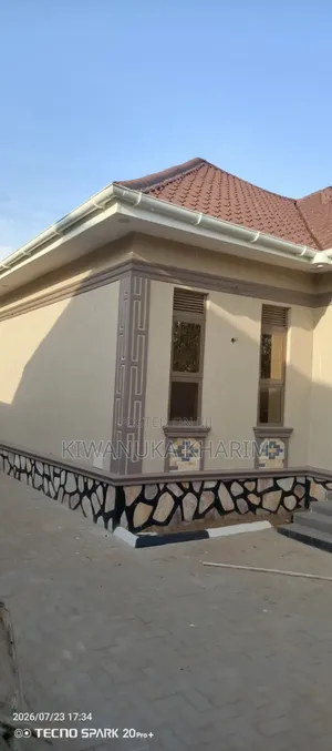 Furnished 3bdrm Bungalow in Kiwanuka Kharim, Wakiso / Wakiso for sale