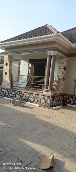 Furnished 3bdrm Bungalow in Kiwanuka Kharim, Wakiso / Wakiso for sale