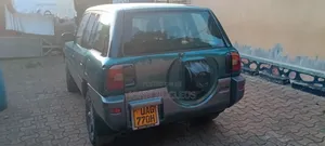 Toyota RAV4 Base FWD 1999 Green
