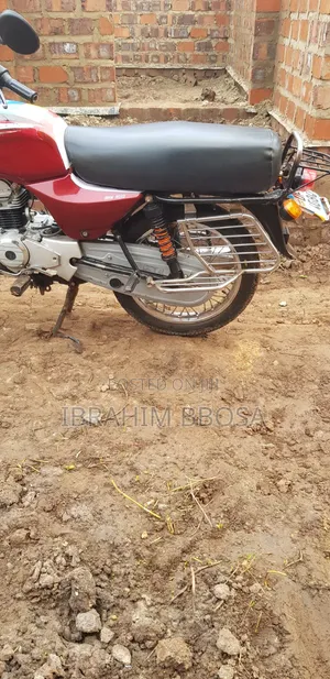 Bajaj Boxer 2017 Red