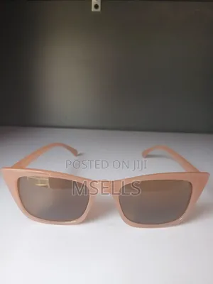 Cat-Eye Sunglasses (Brown)