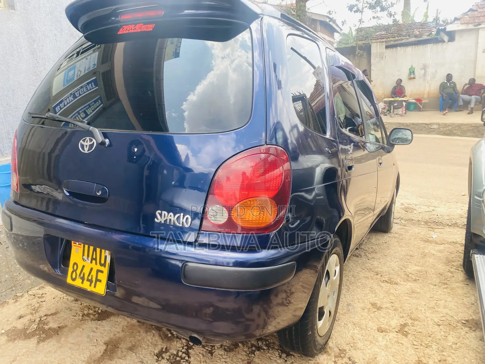 Toyota Corolla Spacio 1.6 (5 Seater) 1999