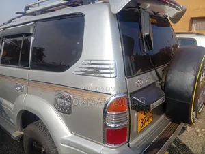 Toyota Land Cruiser Prado 2.7 16V 3dr 1999 Silver