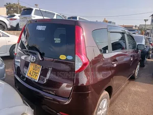 Toyota Passo Sette 2009 Maroon
